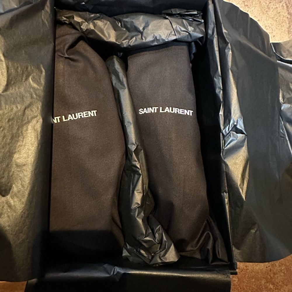 Saint Laurent YSL Silver Star Sneaker SIZE38 +/ US8.5 NEW IN BOX - Picture 12 of 13